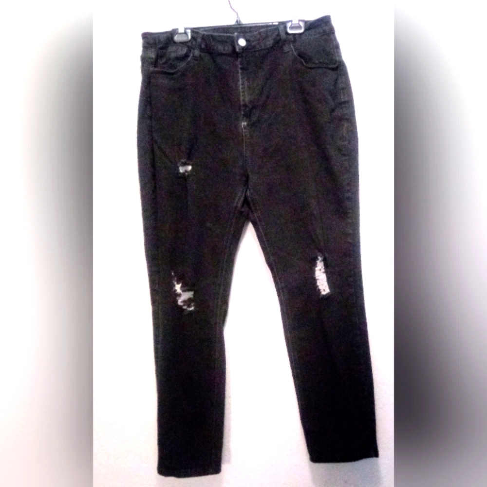 SHEIN BLACK DENIM JEANS